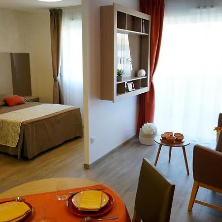 Zenao 公寓 于泽斯